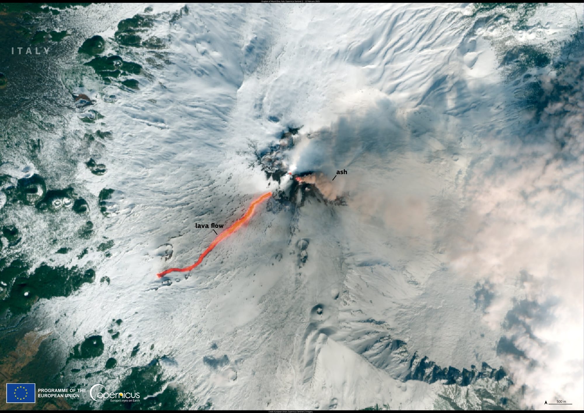 L'Etna dallo spazio: lo spettacolo della scia di lava tra la neve